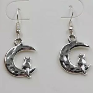 Cat moon earrings
